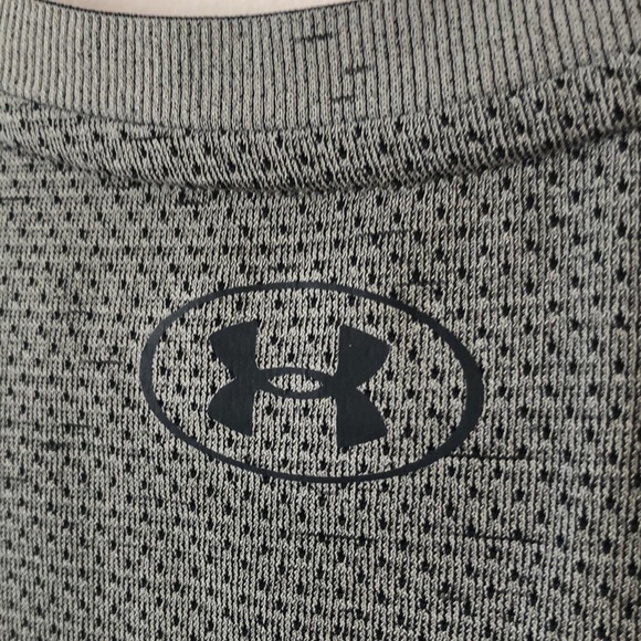 Men’s Under Armour Fitted The Seamless Tee - Picture 6 of 10